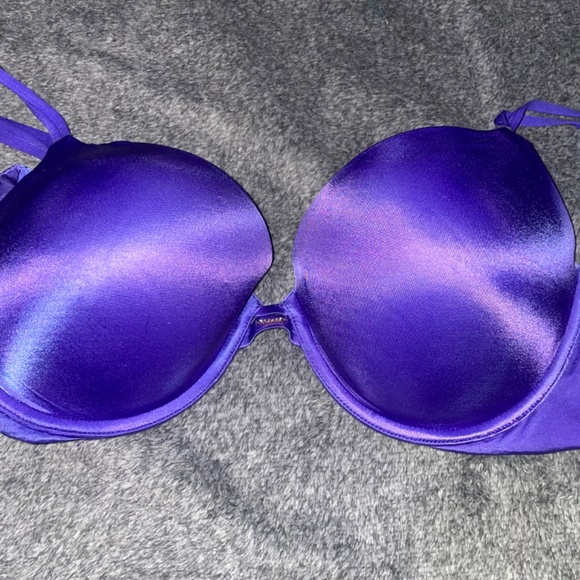 Victoria’s Secret very sexy bra - Picture 4 of 5